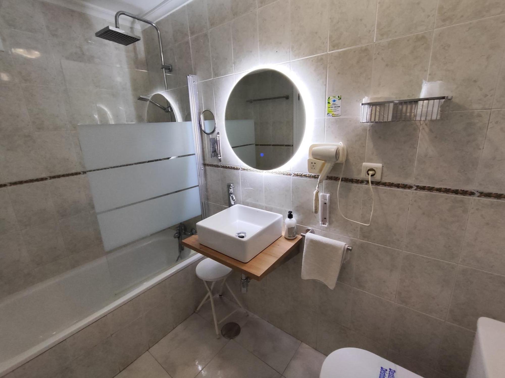 Hostal Lucy Santander Exterior foto